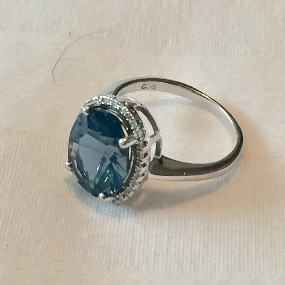 London blue topaz 14kt gold